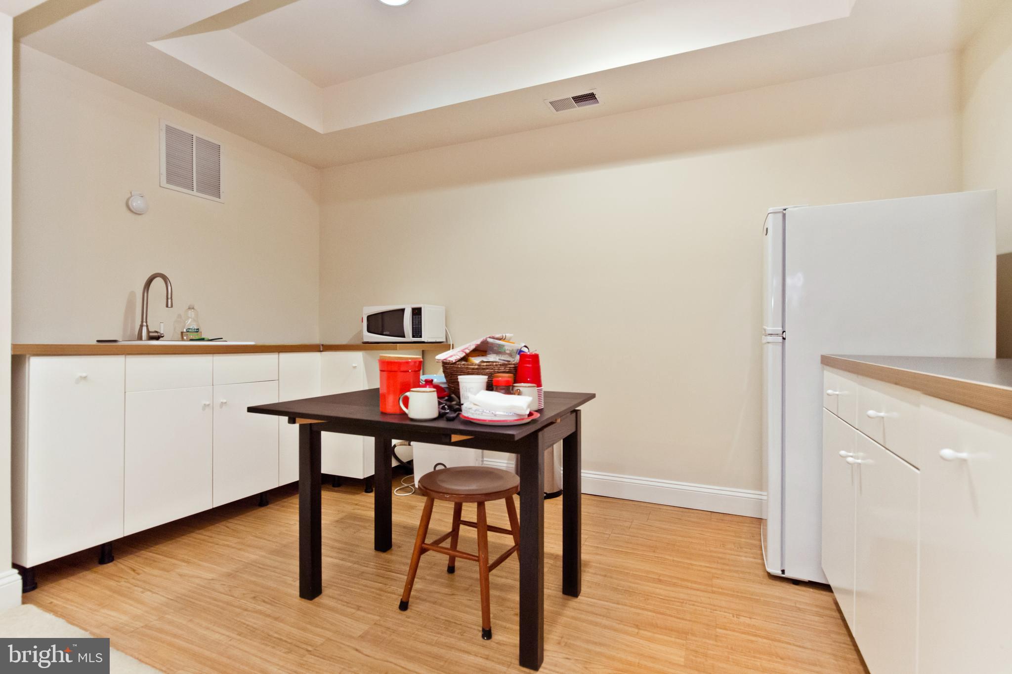 1314 South Glebe Road Arlington, VA 22204 - Photo 38 of 52 Kitchenette in the basement