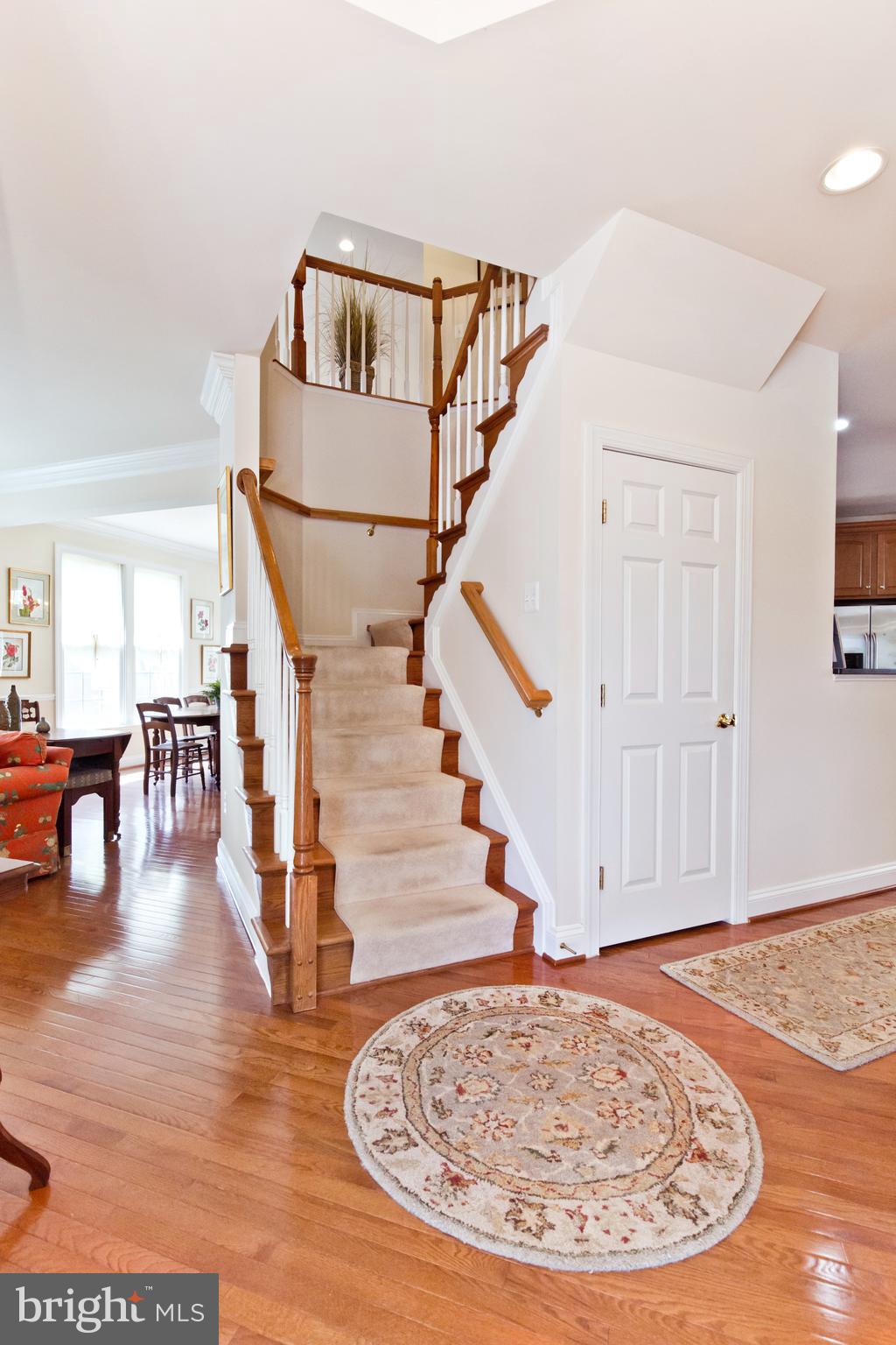 1314 South Glebe Road Arlington, VA 22204 - Photo 8 of 52 Foyer