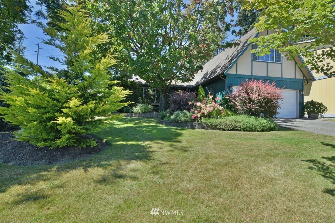 22724 1st Place West Bothell, WA 98021 - Photo 2 of 21