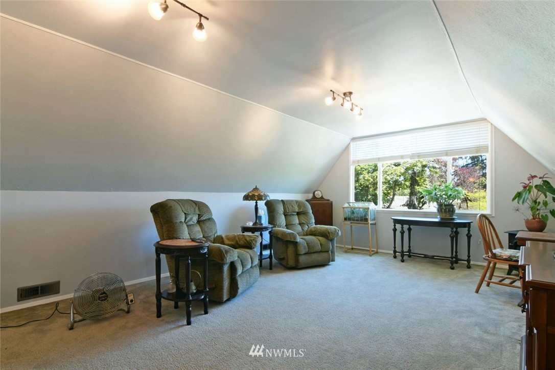 22724 1st Place West Bothell, WA 98021 - Photo 8 of 21