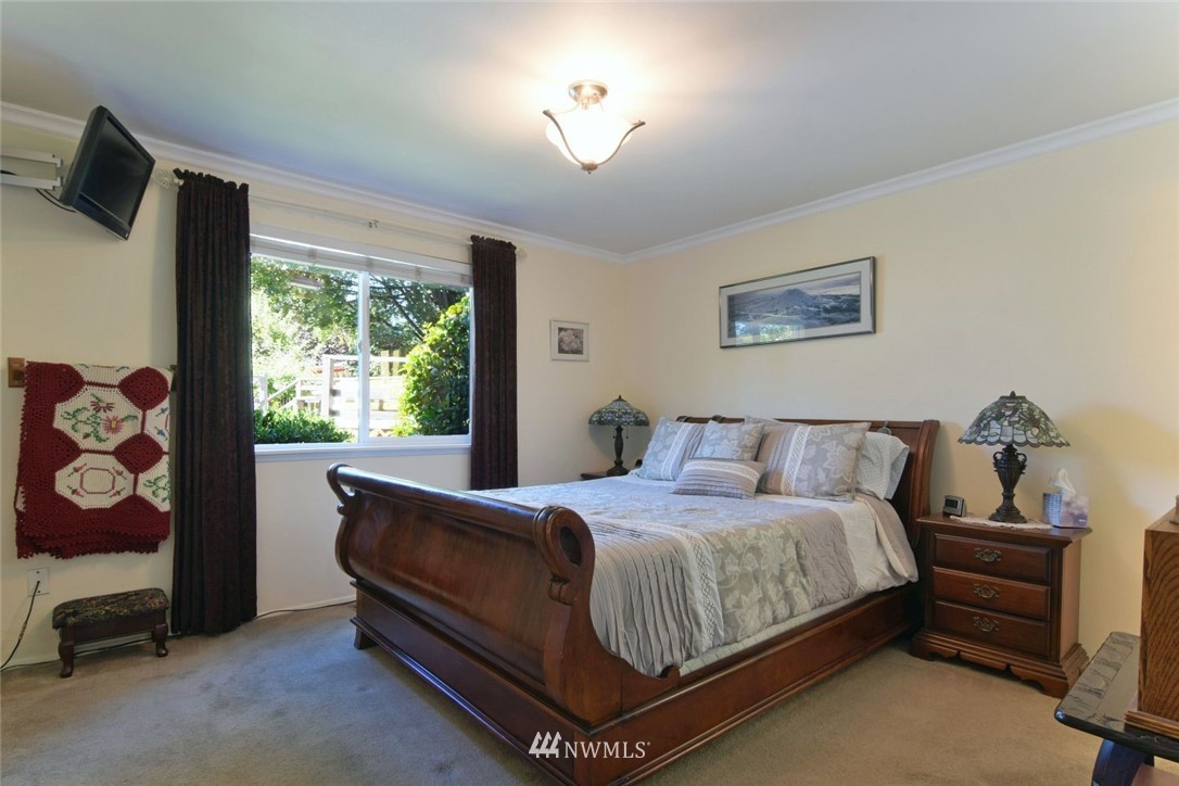 22724 1st Place West Bothell, WA 98021 - Photo 10 of 21