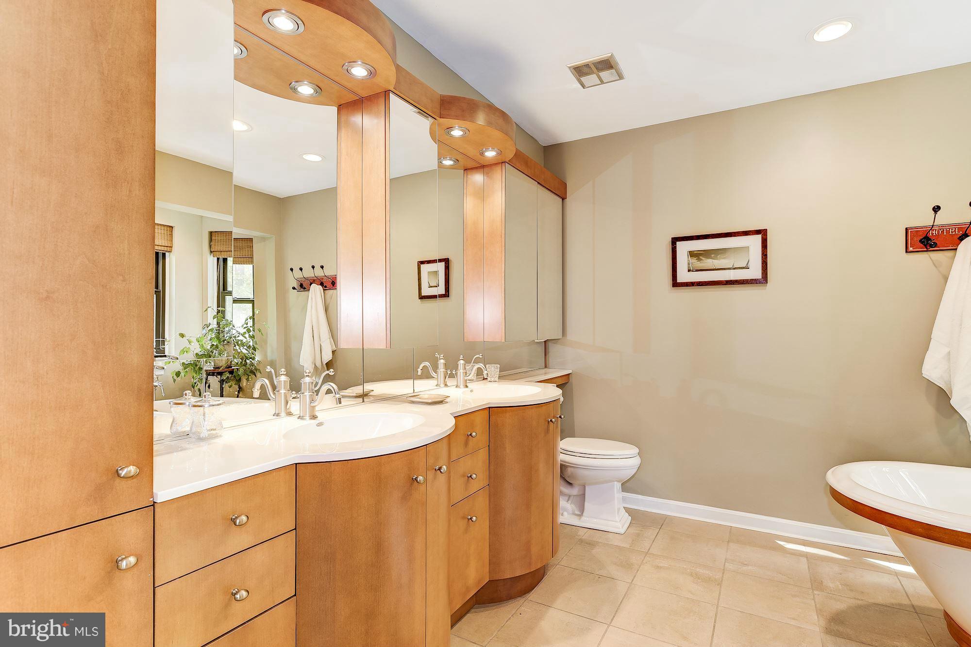 2806 Fennel Road Edgewater, MD 21037 - Photo 19 of 30 Master Bath