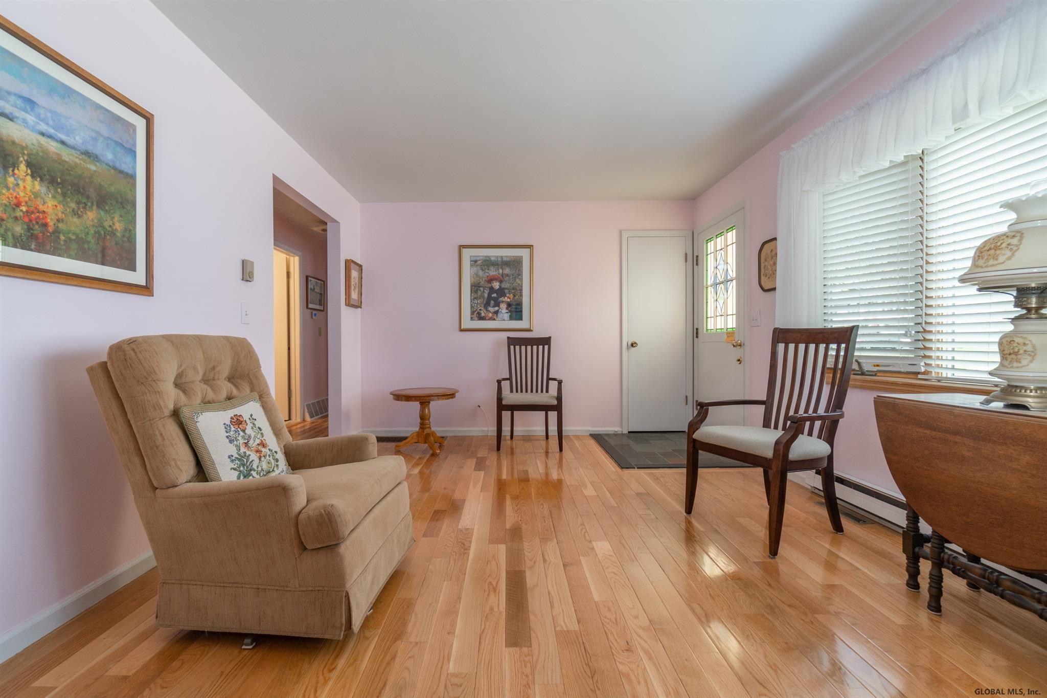 8 Abby Road Colonie, NY 12110 - Photo 7 of 29 Photo 7