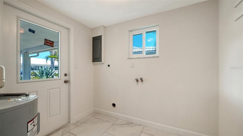 554 Spanish Drive South Longboat Key, FL 34228 - Photo 34 of 72