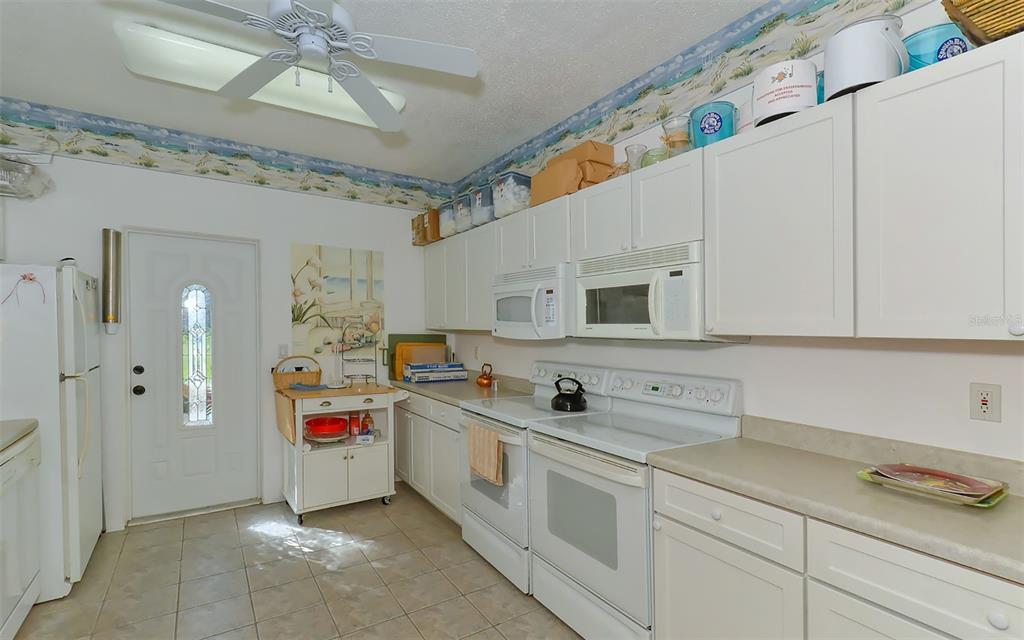 554 Spanish Drive South Longboat Key, FL 34228 - Photo 50 of 72