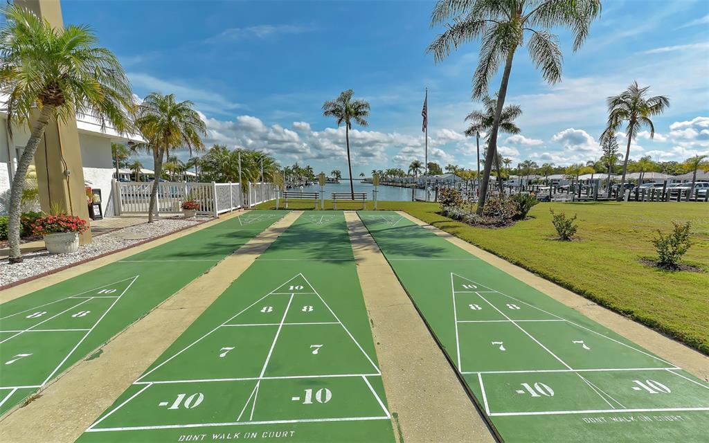 554 Spanish Drive South Longboat Key, FL 34228 - Photo 52 of 72 a view of a tennis court
