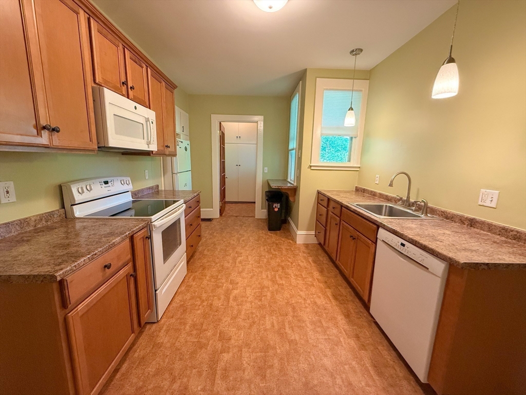 209 Bacon Street, Unit 1 Natick, MA 01760 - Photo 10 of 20