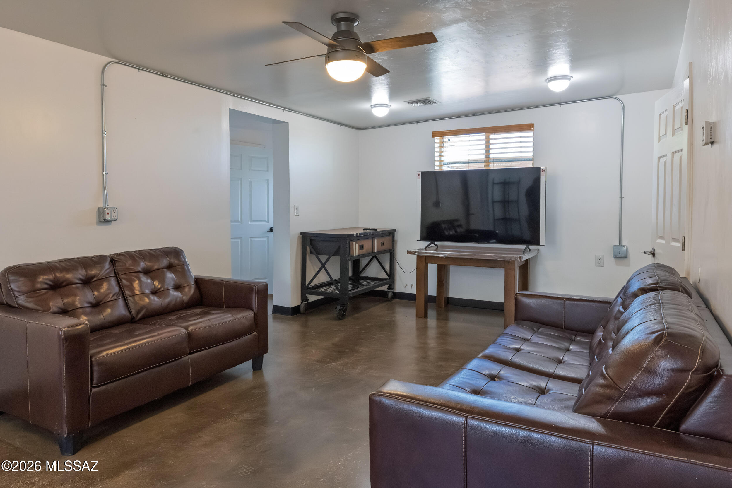 802 East Silverlake Road Tucson, AZ 85713 - Photo 30 of 46