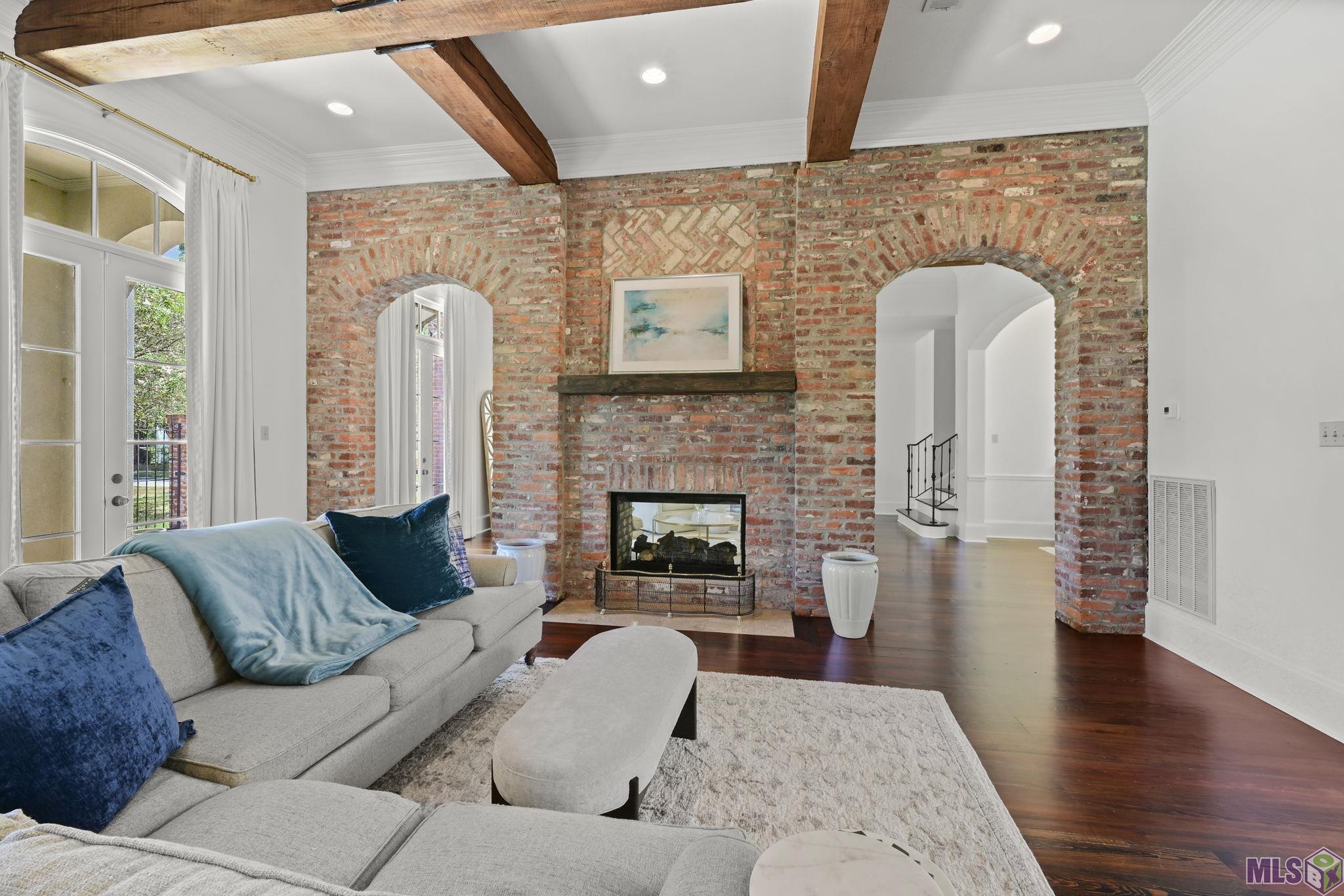9631 Myrtle Lane Baton Rouge, LA 70810 - Photo 3 of 32 Gallery Image 3