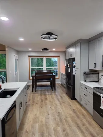 $378,000 | 2814 Quail Drive, St. Joseph, MO 64506