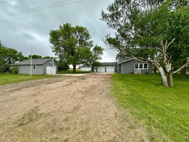 $305,000 | 210 160th Avenue, Edgerton, MN 56128