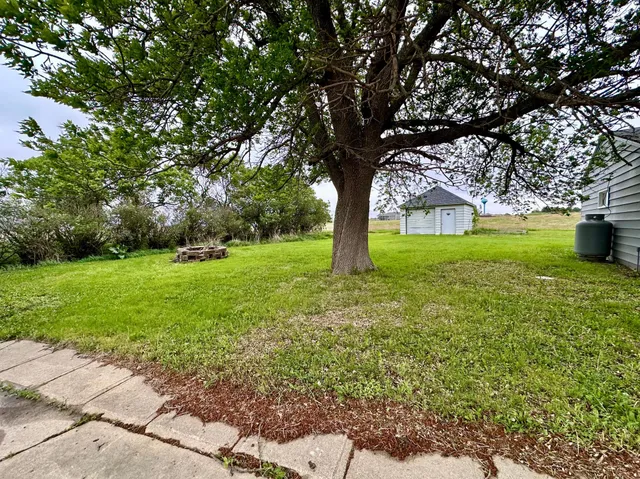 $305,000 | 210 160th Avenue, Edgerton, MN 56128