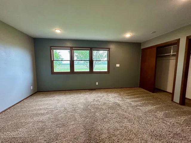 $305,000 | 210 160th Avenue, Edgerton, MN 56128