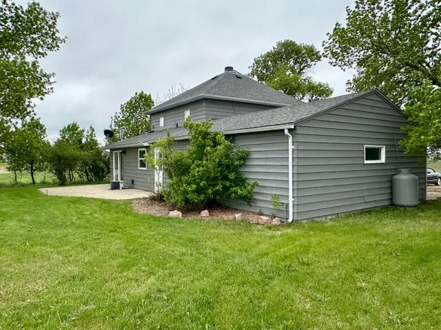 $305,000 | 210 160th Avenue, Edgerton, MN 56128