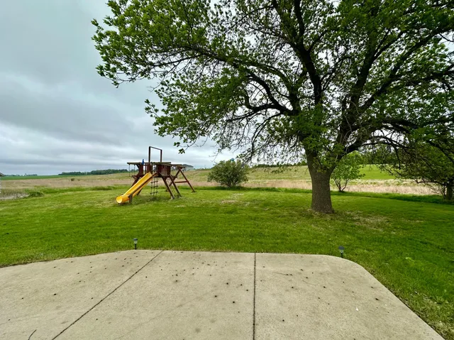 $305,000 | 210 160th Avenue, Edgerton, MN 56128