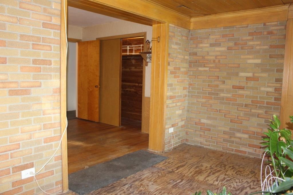 316 West Perry Street Belvidere, IL 61008 - Photo 12 of 21 a view of door