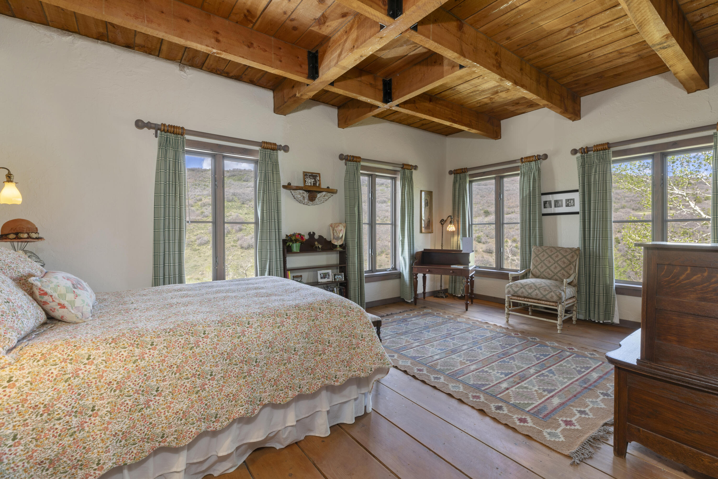 5109 County Rd M44 Placerville, CO 81430 - Photo 19 of 36 Guest Room