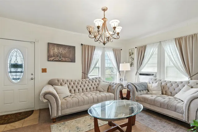 $240,000 | 619 10th Street, Hempstead, TX 77445