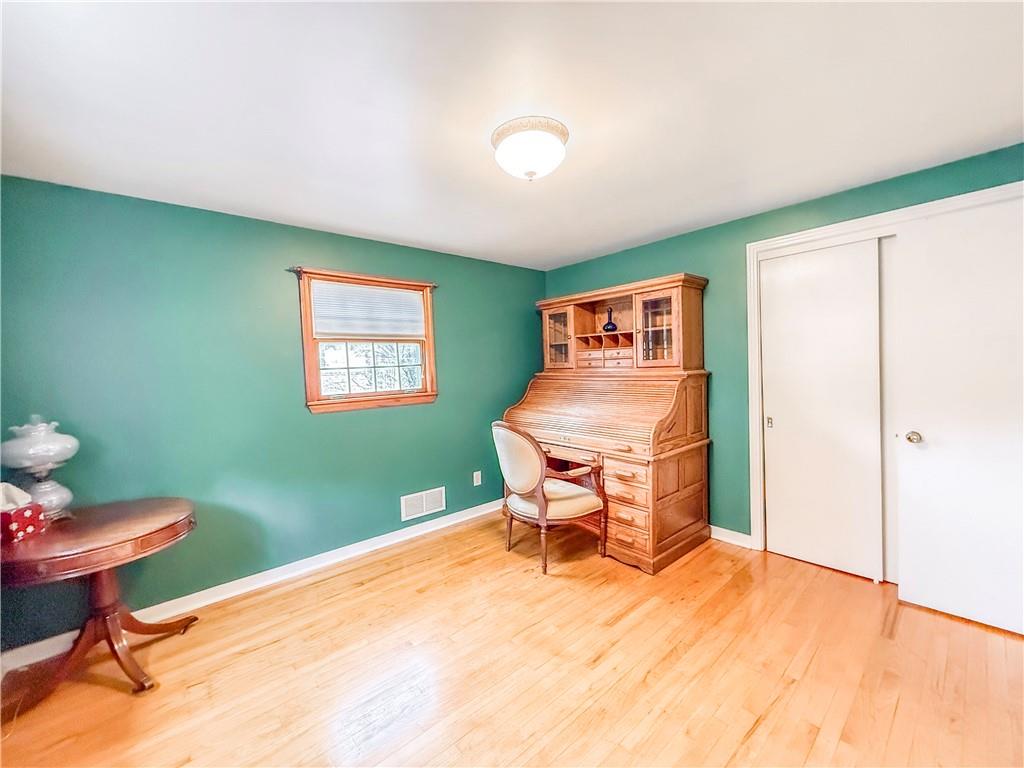 3921 Edge Road Pittsburgh, PA 15227 - Photo 17 of 36