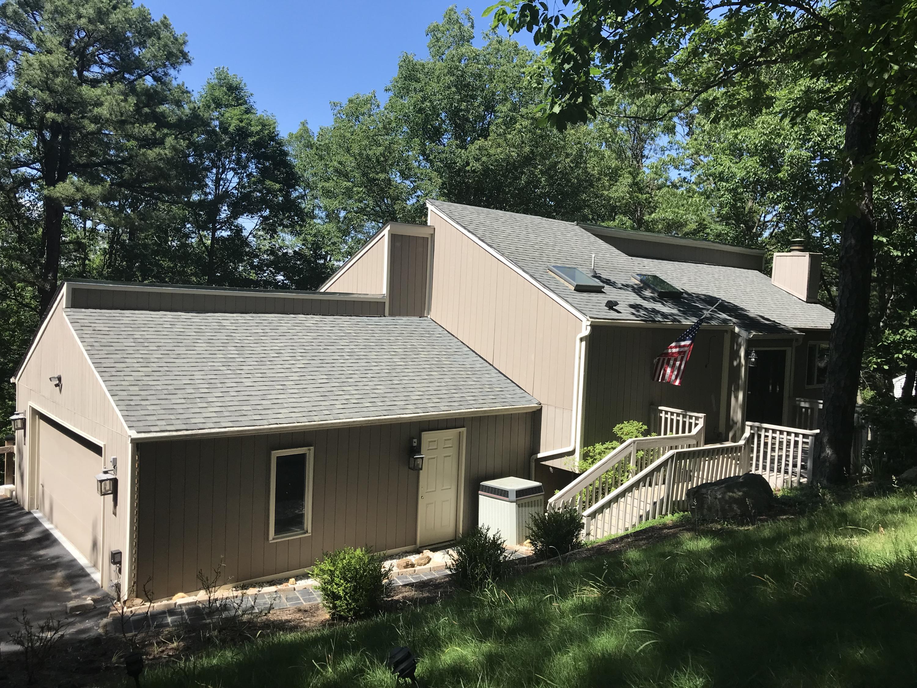 5031 Upland Game Road Roanoke, VA 24018 - Photo 1 of 39 Welcome Home!