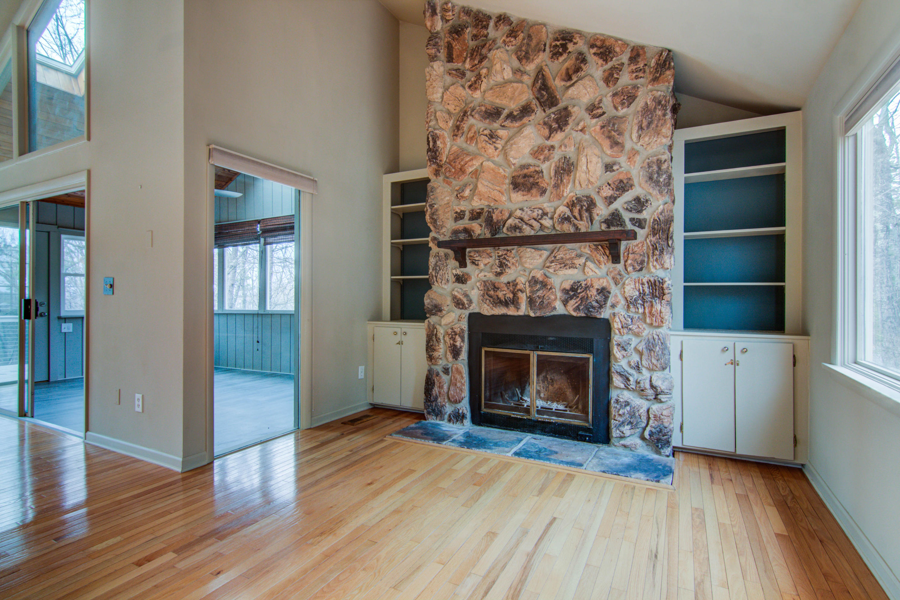 5031 Upland Game Road Roanoke, VA 24018 - Photo 12 of 39 Great Room