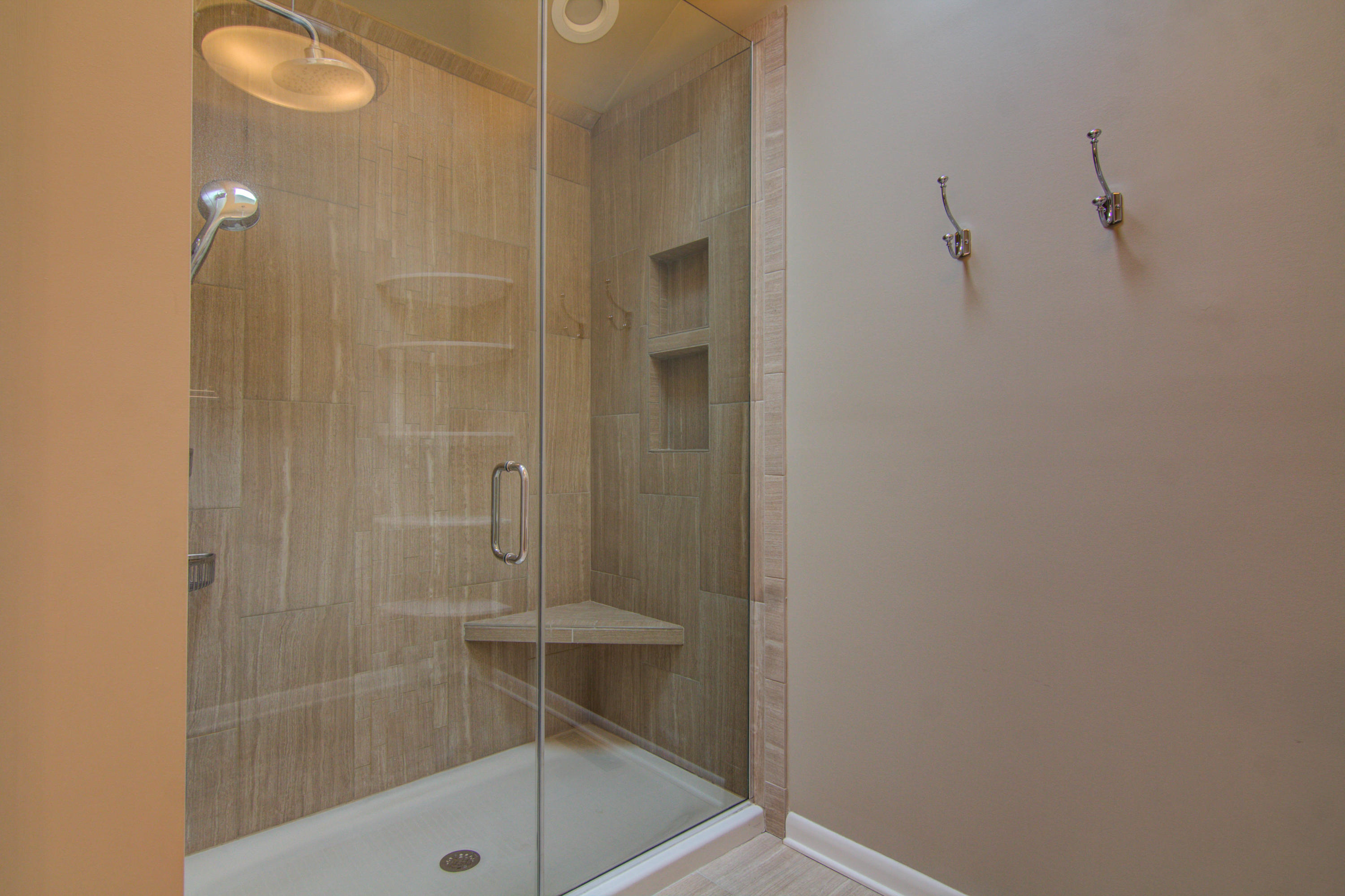 5031 Upland Game Road Roanoke, VA 24018 - Photo 26 of 39 Master Bath