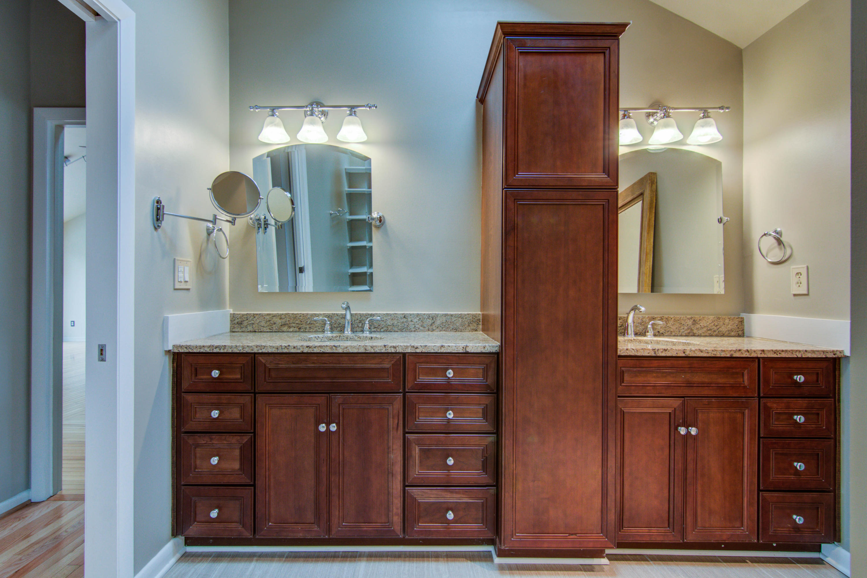 5031 Upland Game Road Roanoke, VA 24018 - Photo 27 of 39 Master Bath
