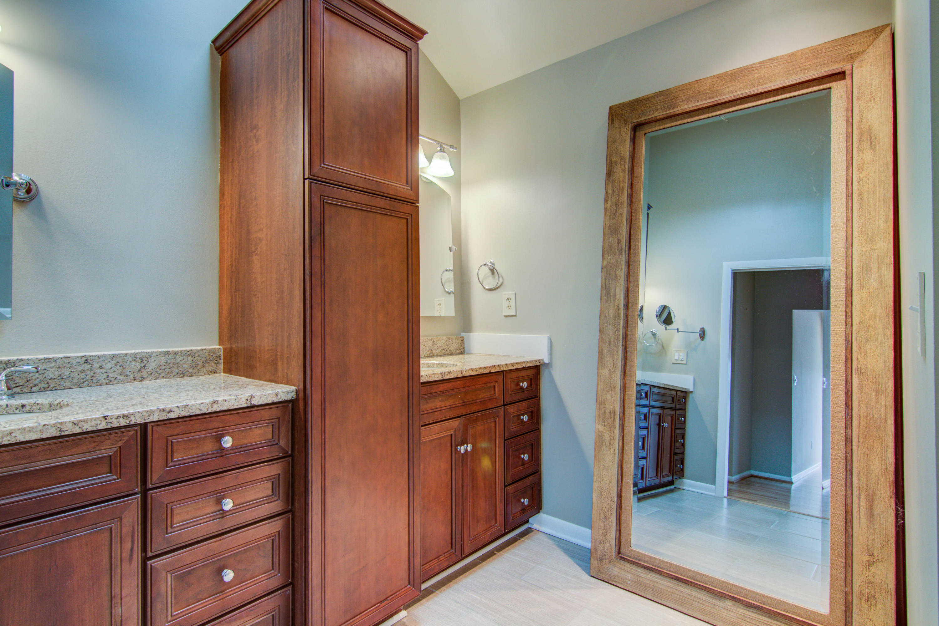 5031 Upland Game Road Roanoke, VA 24018 - Photo 28 of 39 Master Bath
