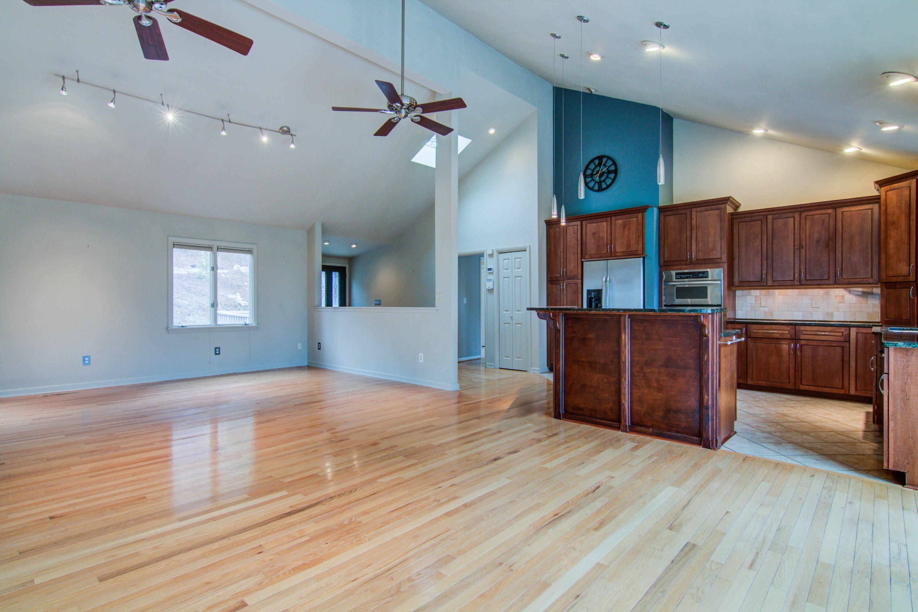 5031 Upland Game Road Roanoke, VA 24018 - Photo 8 of 39 Great Room