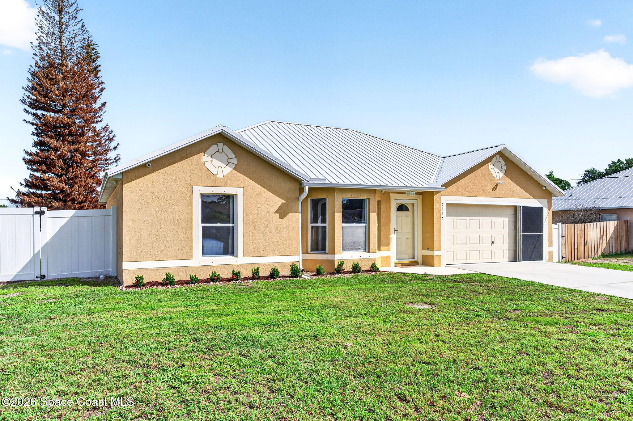 6392 Hudson Road Cocoa, FL 32927 - Photo 1 of 36 Bulit in 2004