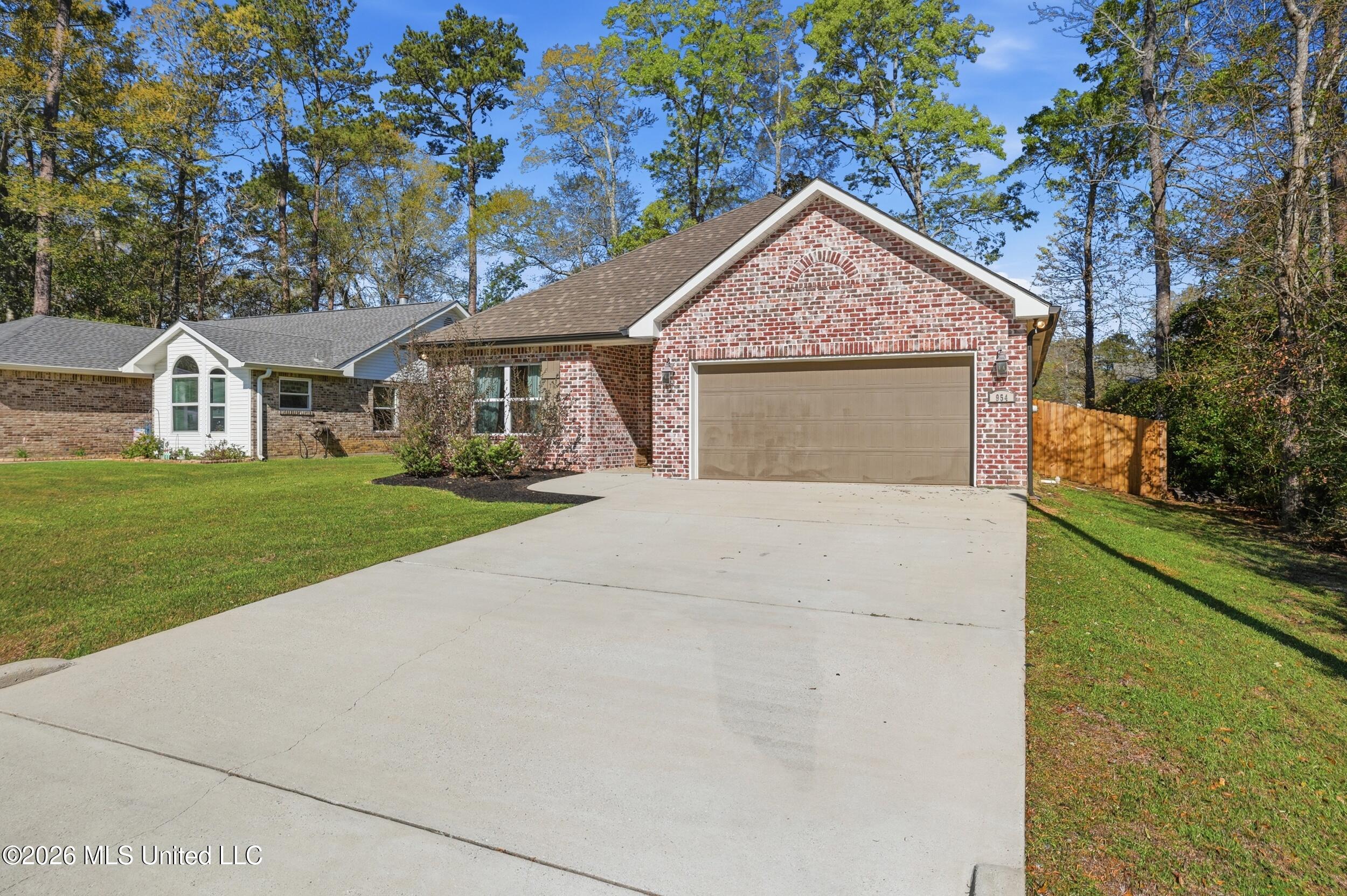 954 Laa Ln Place Diamondhead, MS 39525 - Photo 3 of 50 3_r6__6400