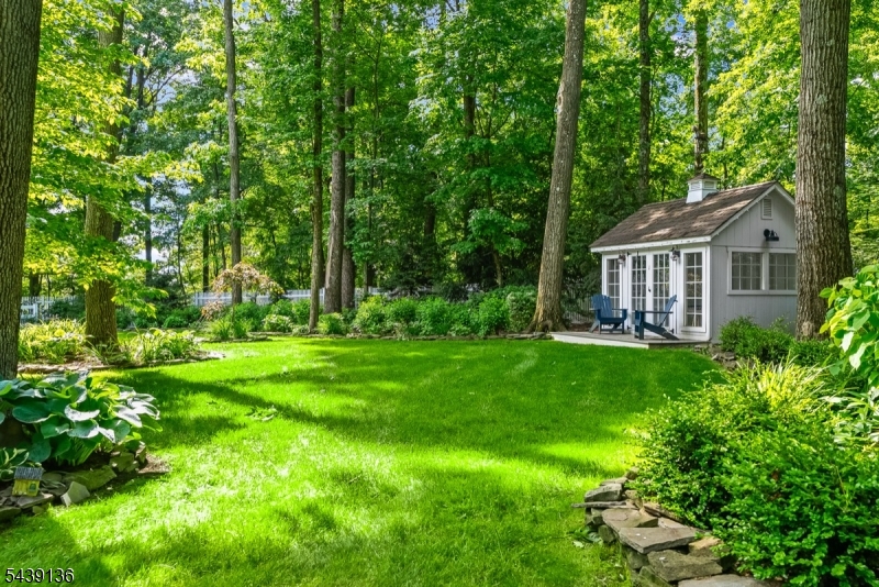11 Red Oak Row Chester, NJ 07930 - Photo 41 of 50