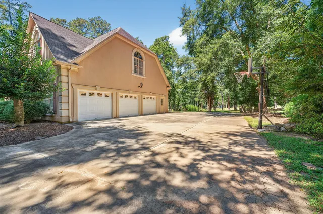 $880,000 | 228 Indian Wells Drive, Spartanburg, SC 29306