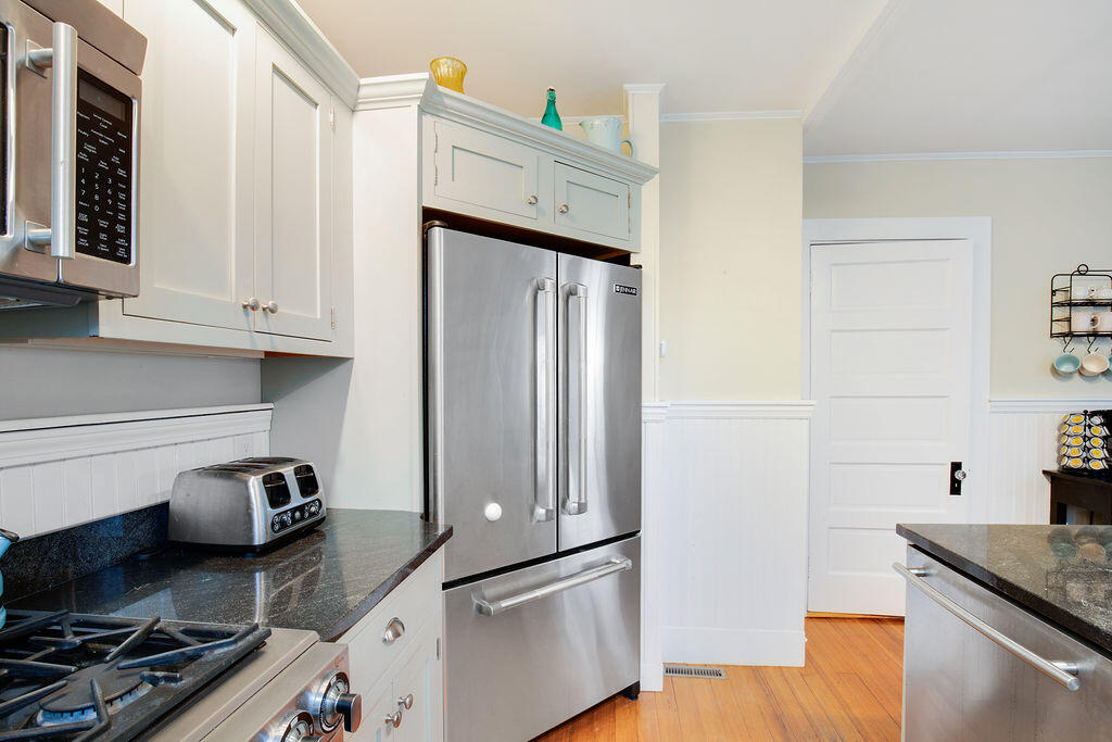25 Shore Road, Unit A Ogunquit, ME 03907 - Photo 22 of 41
