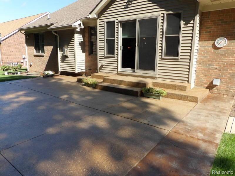 357 Rabbit Run Road Carleton, MI 48117 - Photo 10 of 69