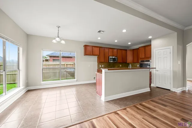 $2,350 | 41206 Colonial Drive, Sorrento, LA 70778