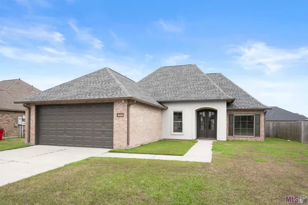 $2,350 | 41206 Colonial Drive, Sorrento, LA 70778