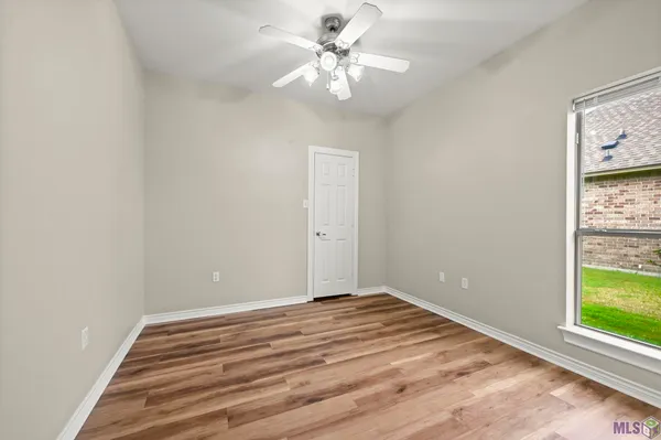 $2,350 | 41206 Colonial Drive, Sorrento, LA 70778