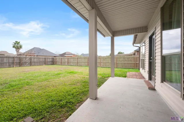 $2,350 | 41206 Colonial Drive, Sorrento, LA 70778