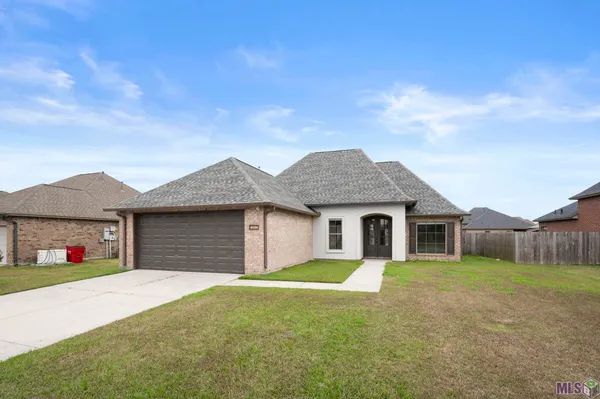 $2,350 | 41206 Colonial Drive, Sorrento, LA 70778