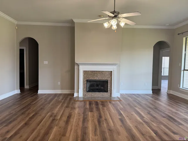 $2,350 | 41206 Colonial Drive, Sorrento, LA 70778
