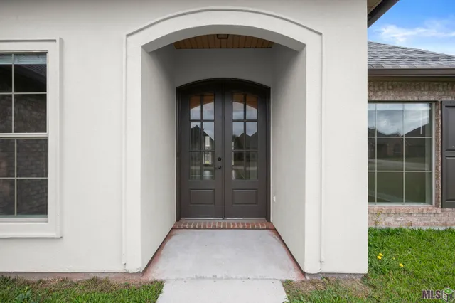 $2,350 | 41206 Colonial Drive, Sorrento, LA 70778