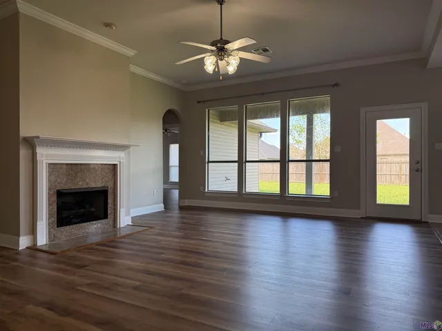 $2,350 | 41206 Colonial Drive, Sorrento, LA 70778