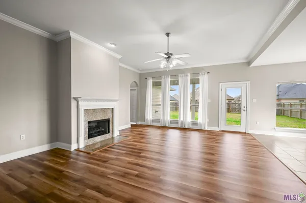 $2,350 | 41206 Colonial Drive, Sorrento, LA 70778