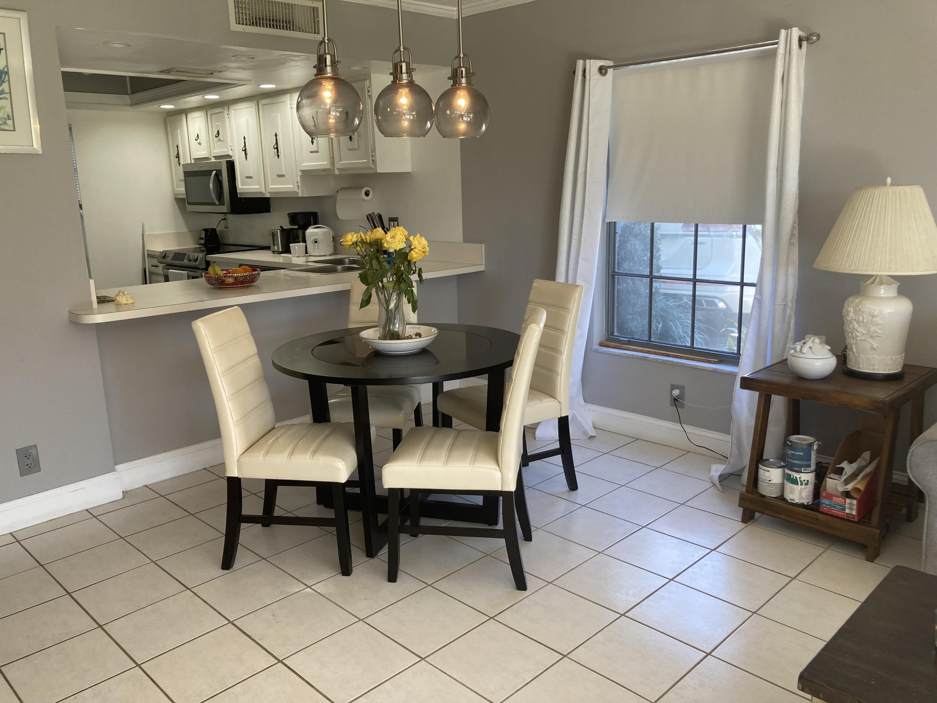 9120 Southeast Riverfront Terrace, Unit A Jupiter, FL 33469 - Photo 5 of 25 IMG_5716