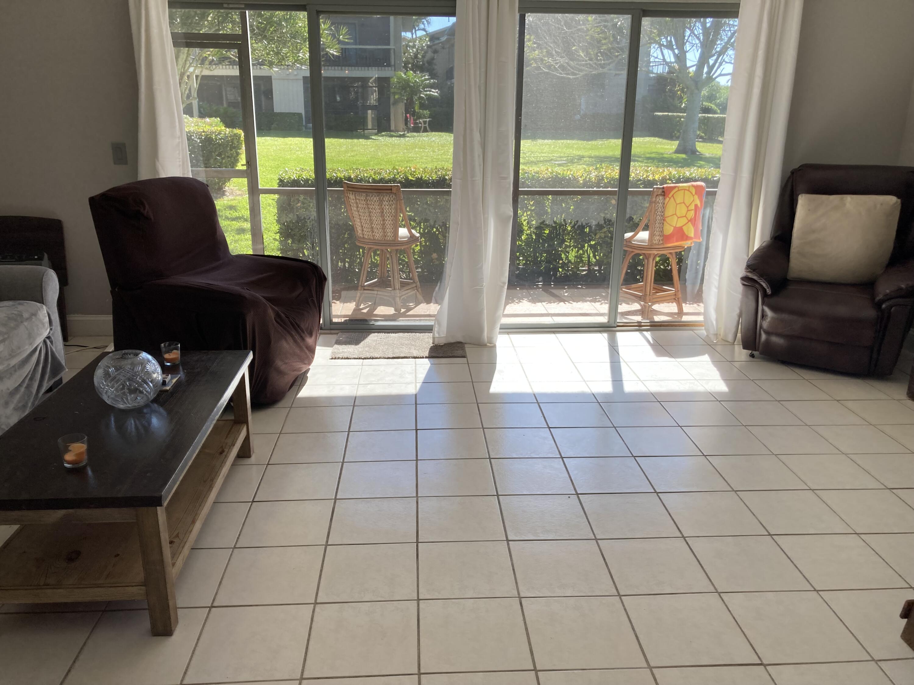 9120 Southeast Riverfront Terrace, Unit A Jupiter, FL 33469 - Photo 6 of 25 IMG_5708