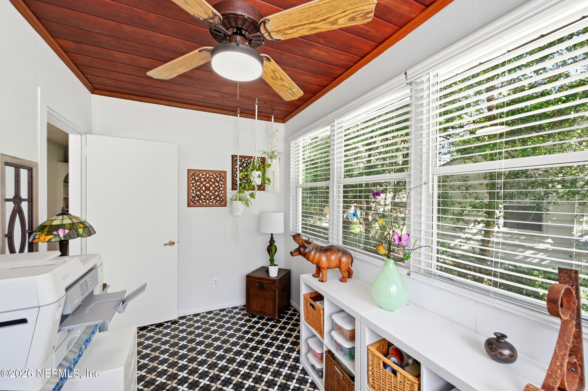 1732 Planters Road Jacksonville, FL 32207 - Photo 10 of 30 Sunroom