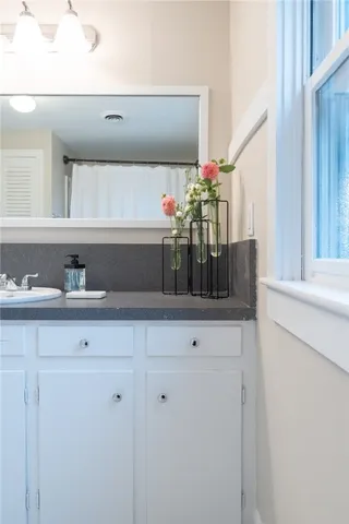 $2,800 | 17 Mc Allister Street, Newport, RI 02840