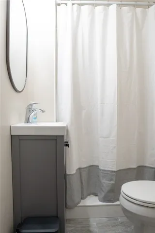 $2,800 | 17 Mc Allister Street, Newport, RI 02840