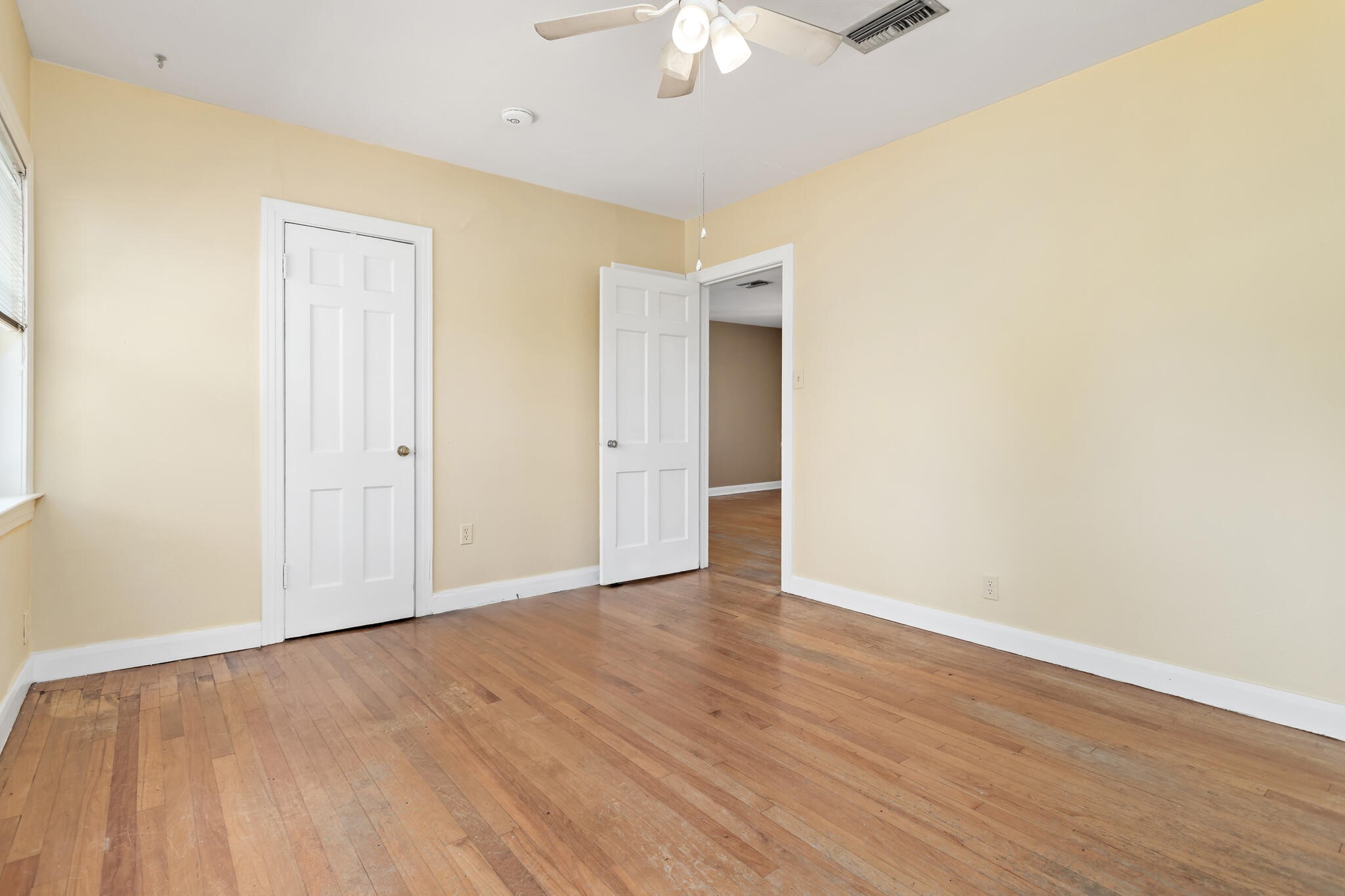 2660 Long Street Beaumont, TX 77702 - Photo 11 of 37